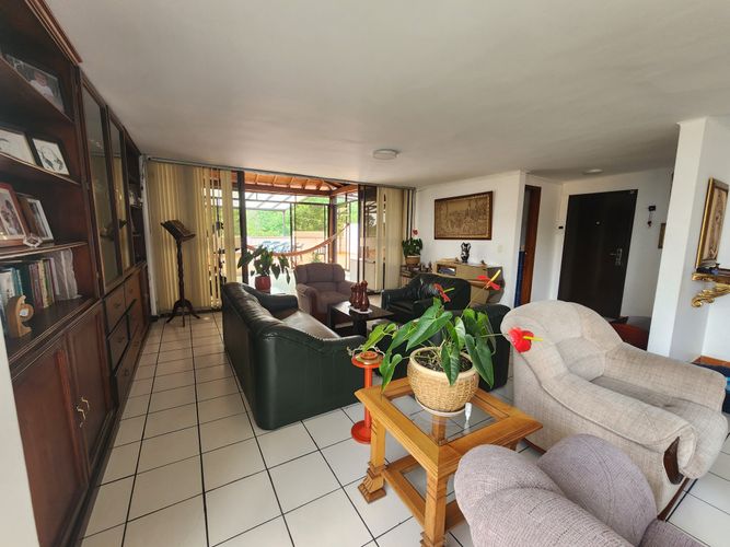 Apartamento de 3 alcobas en venta en El Poblado, Medellín, 278 m² · foto 10 de 24