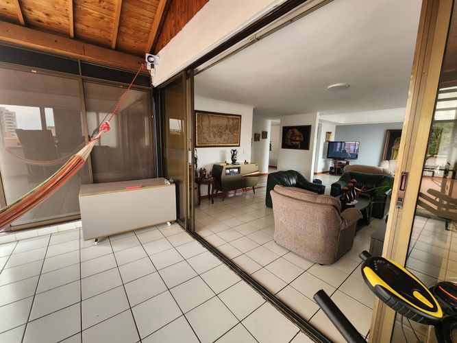 Apartamento de 3 alcobas en venta en El Poblado, Medellín, 278 m² · foto 18 de 24