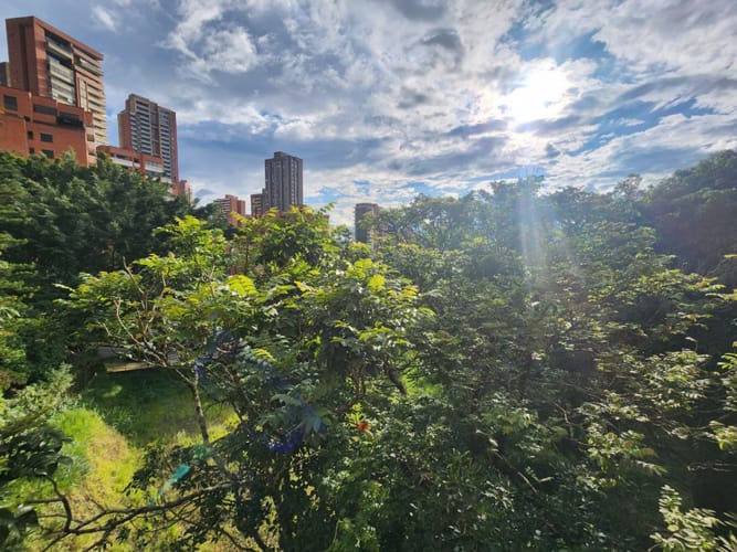 Apartamento de 4 alcobas en venta en Belén, Medellín, 253 m² · foto 7 de 24