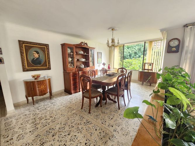 Apartamento de 4 alcobas en venta en Belén, Medellín, 253 m² · foto 8 de 24