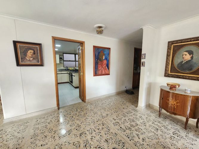 Apartamento de 4 alcobas en venta en Belén, Medellín, 253 m² · foto 9 de 24
