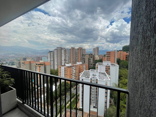 Apartamento en arriendo en Castropol, Medellín · foto 10 de 15
