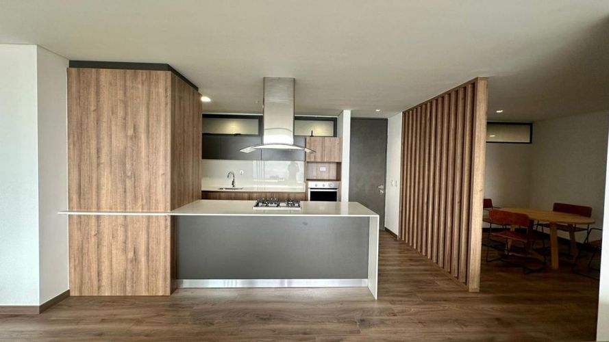 Apartamento en venta en El Poblado, Medellín · foto 6 de 14