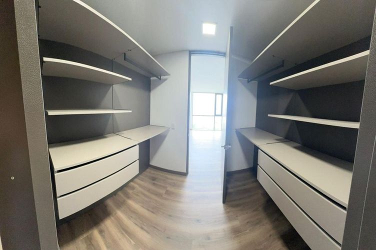 Apartamento en venta en El Poblado, Medellín · foto 11 de 14