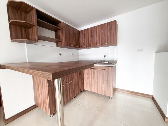 Apartamento de 3 alcobas en venta en La Ceja, 72 m² · foto 2 de 16