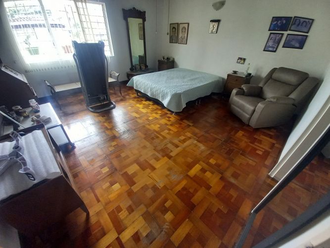 Casa de 5 alcobas en venta en Los Colores, Medellín, 379 m² · foto 2 de 20