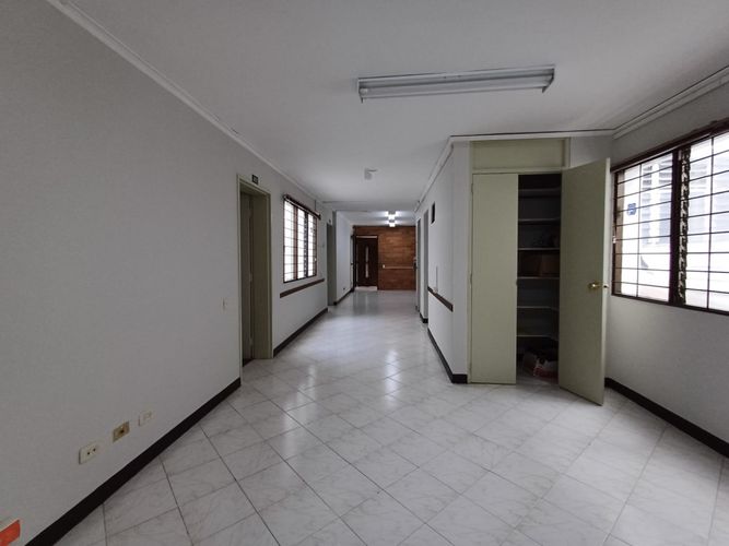 Oficina en venta en Laureles, Medellín, 146 m² · foto 13 de 24