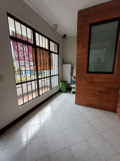Oficina en venta en Laureles, Medellín, 146 m² · foto 20 de 24