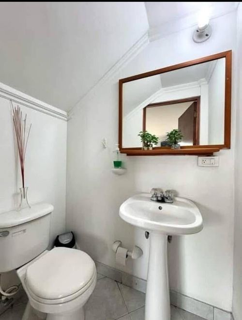 Apartamento de 3 alcobas en venta en Loma De Los Bernal, Medellín, 93 m² · foto 6 de 14