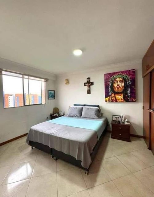 Apartamento de 3 alcobas en venta en Loma De Los Bernal, Medellín, 93 m² · foto 12 de 14
