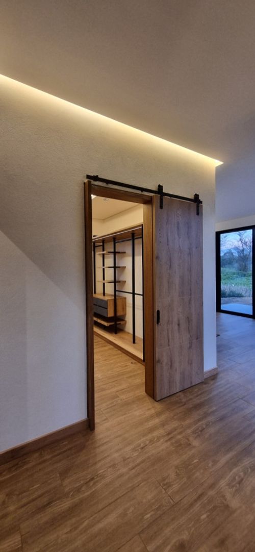 Casa de 3 alcobas en venta en Llano Grande, Rionegro, 464 m² · foto 3 de 24