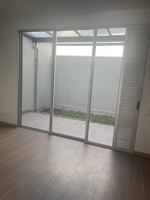 Casa de 3 alcobas en venta en La Ceja, 127 m² · foto 6 de 11