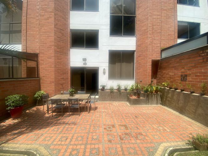 Casa de 4 alcobas en venta en Los Balsos, Medellín, 250 m² · foto 8 de 24