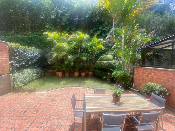 Casa de 4 alcobas en venta en Los Balsos, Medellín, 250 m² · foto 9 de 24