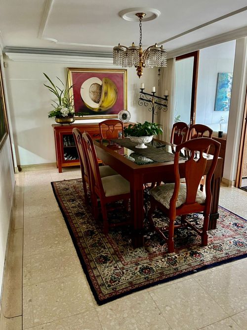 Casa de 3 alcobas en venta en El Castillo, Medellín, 336 m² · foto 13 de 22