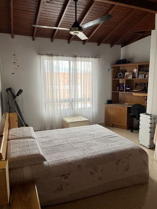 Casa de 3 alcobas en venta en El Castillo, Medellín, 336 m² · foto 18 de 22