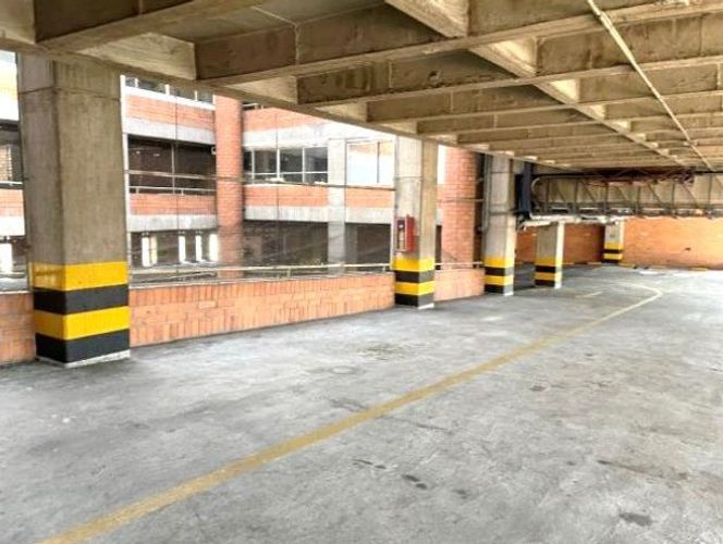 Oficina en venta en Villa Nueva, Medellín, 2416 m² · foto 7 de 15