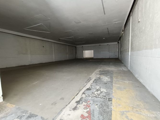 Bodega en venta en El Poblado, Medellín, 780 m² · foto 2 de 8