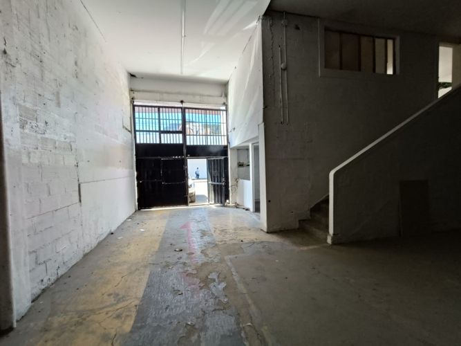 Bodega en venta en El Poblado, Medellín, 780 m² · foto 3 de 8
