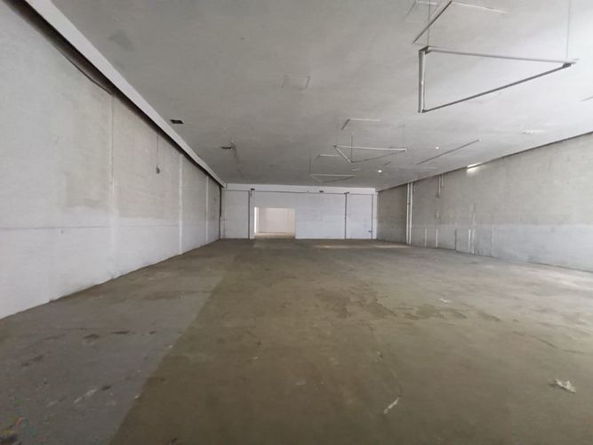 Bodega en venta en El Poblado, Medellín, 780 m² · foto 7 de 8