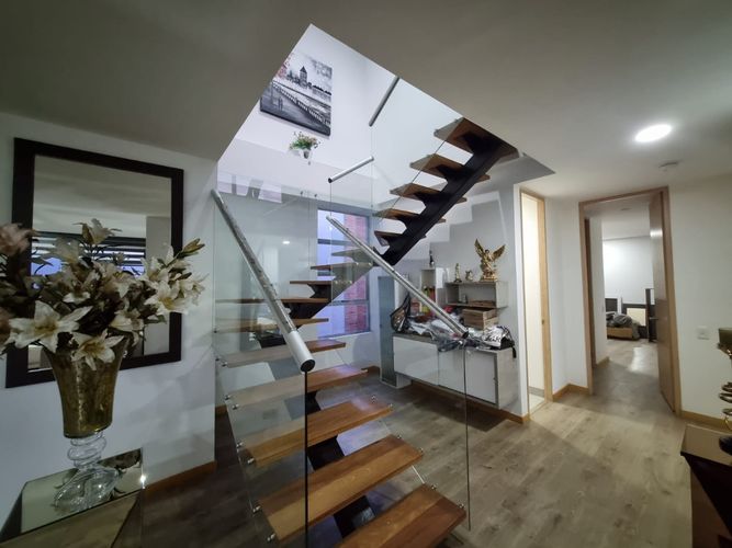 Apartamento de 4 alcobas en venta en Loma De Las Brujas, Envigado, 127 m² · foto 2 de 21