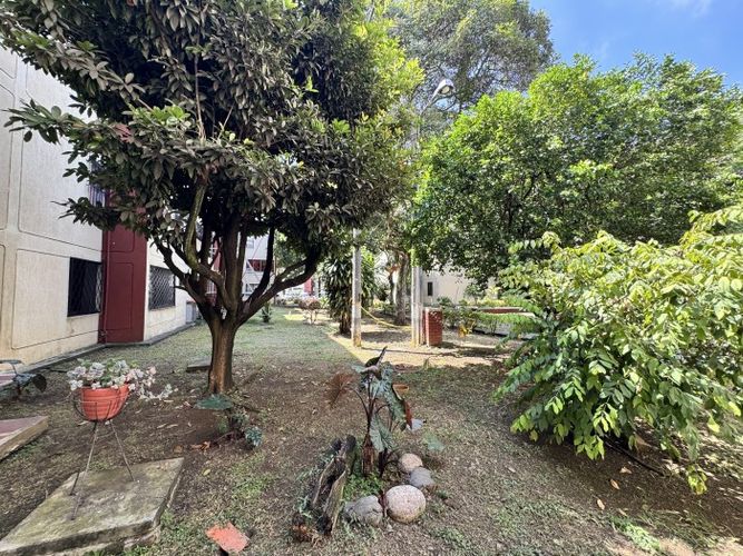Apartamento de 3 alcobas en venta en Cañaverales, Cali, 57 m² · foto 16 de 24