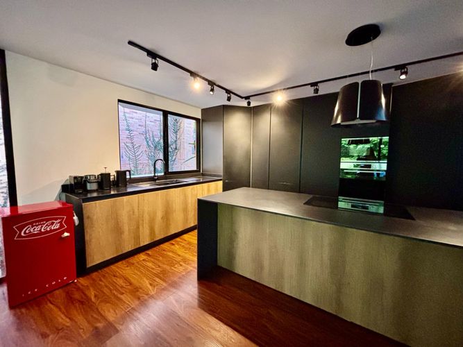 Casa de 3 alcobas en venta en El Diamante No. 2, Medellín, 310 m² · foto 8 de 24