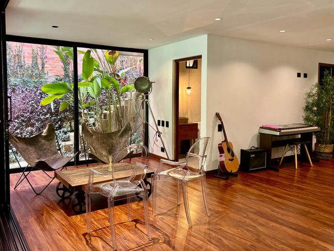 Casa de 3 alcobas en venta en El Diamante No. 2, Medellín, 310 m² · foto 9 de 24
