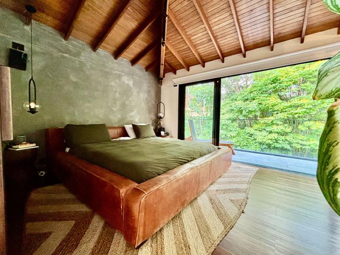 Casa de 3 alcobas en venta en El Diamante No. 2, Medellín, 310 m² · foto 12 de 24
