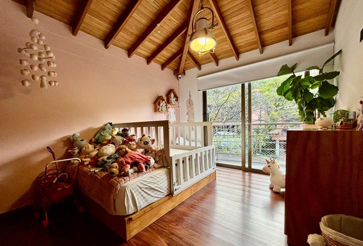 Casa de 3 alcobas en venta en El Diamante No. 2, Medellín, 310 m² · foto 16 de 24