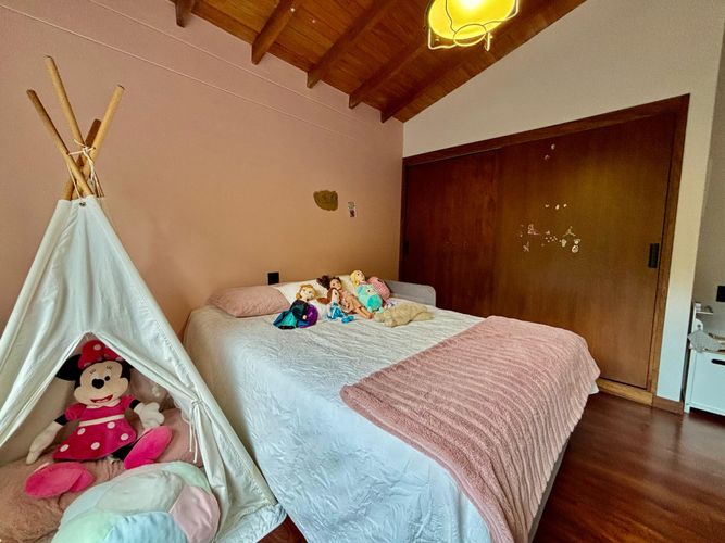 Casa de 3 alcobas en venta en El Diamante No. 2, Medellín, 310 m² · foto 19 de 24