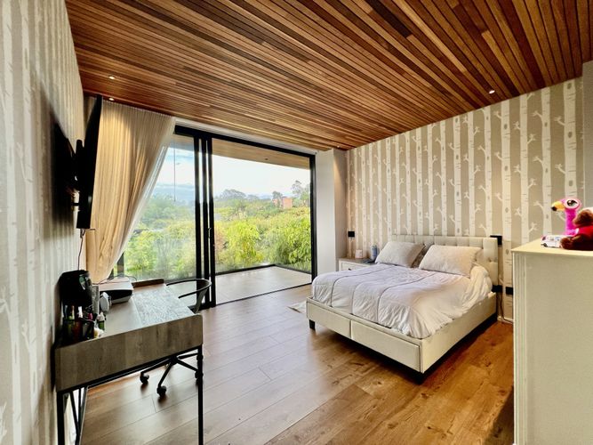 Casa de 5 alcobas en venta en Llano Grande, Rionegro, 913 m² · foto 17 de 24