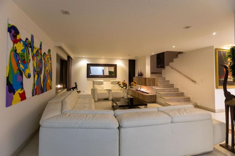Casa de 4 alcobas en venta en El Campestre, Medellín, 538 m² · foto 3 de 14