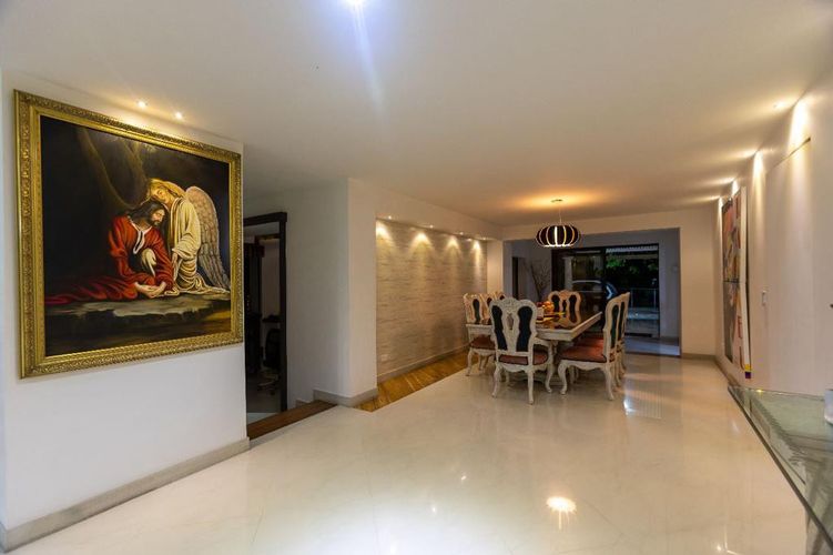 Casa de 4 alcobas en venta en El Campestre, Medellín, 538 m² · foto 4 de 14