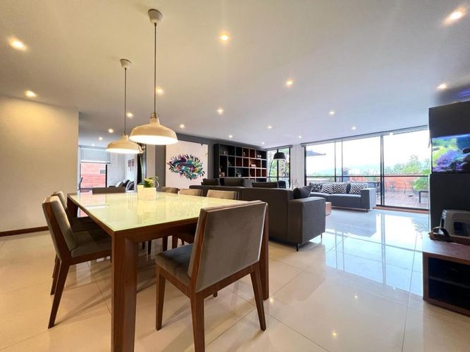 Apartamento de 2 alcobas en venta en El Tesoro, Medellín, 284 m² · foto 14 de 22