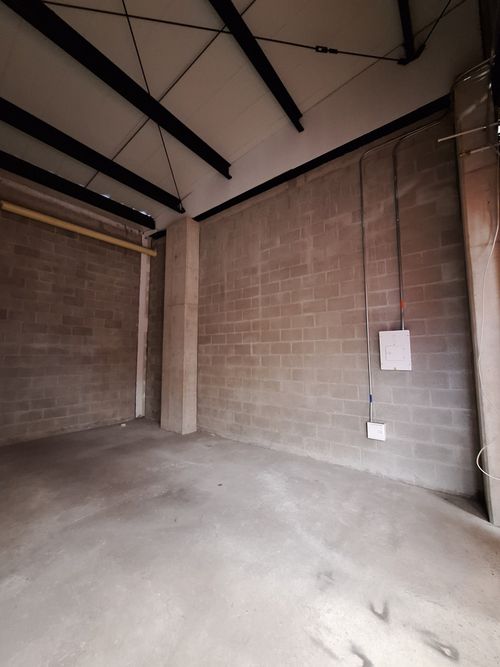 Local en venta en San Isidro, Itagüí, 39 m² · foto 7 de 22