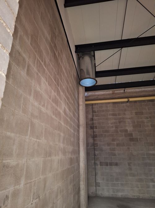 Local en venta en San Isidro, Itagüí, 39 m² · foto 11 de 22