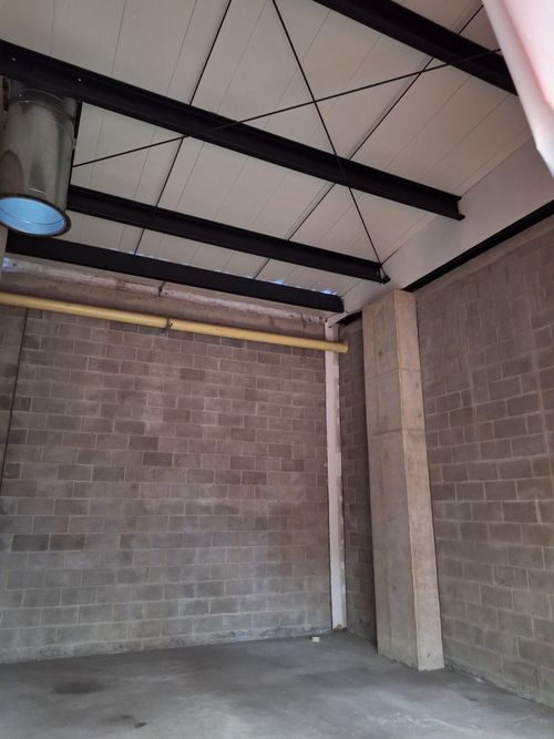 Local en venta en San Isidro, Itagüí, 39 m² · foto 12 de 22