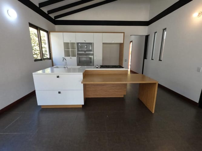 Casa de 3 alcobas en venta en El Retiro, 261 m² · foto 6 de 12