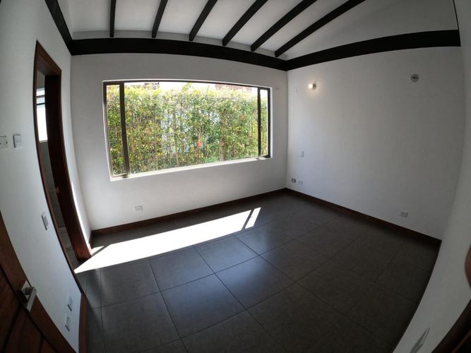 Casa de 3 alcobas en venta en El Retiro, 261 m² · foto 8 de 12