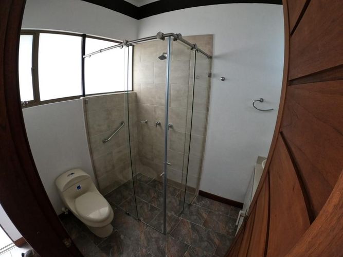 Casa de 3 alcobas en venta en El Retiro, 261 m² · foto 9 de 12