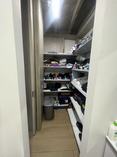 Casa de 5 alcobas en venta en Loma Del Chocho, Envigado, 292 m² · foto 13 de 24