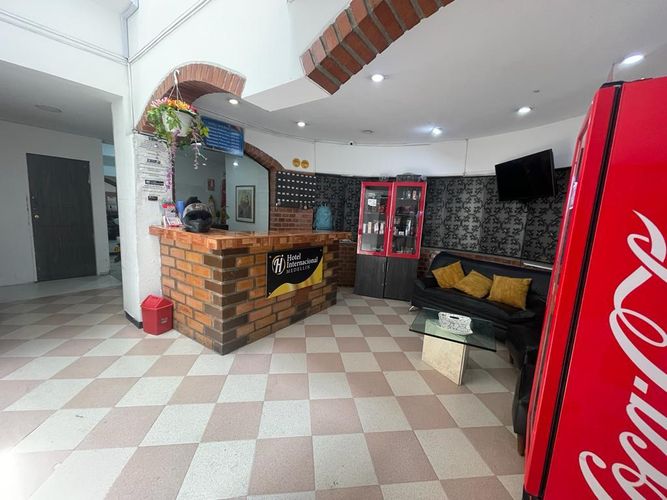 Edificio en venta en Boston, Medellín, 1192 m² · foto 3 de 5