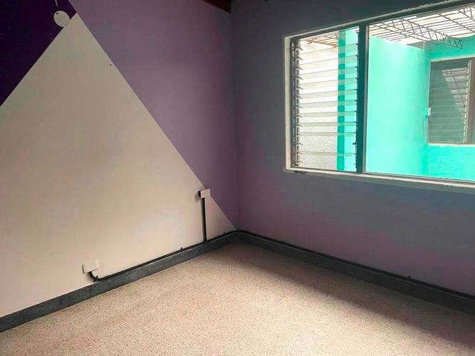 Casa de 5 alcobas en venta en Laureles, Medellín, 800 m² · foto 7 de 9