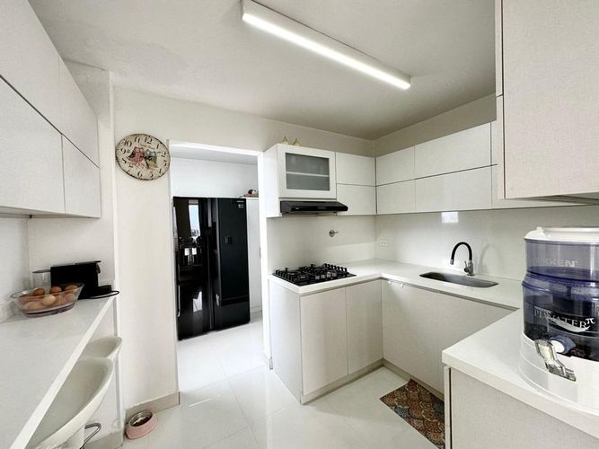 Apartamento de 4 alcobas en venta en La Florida, Medellín, 176 m² · foto 3 de 12
