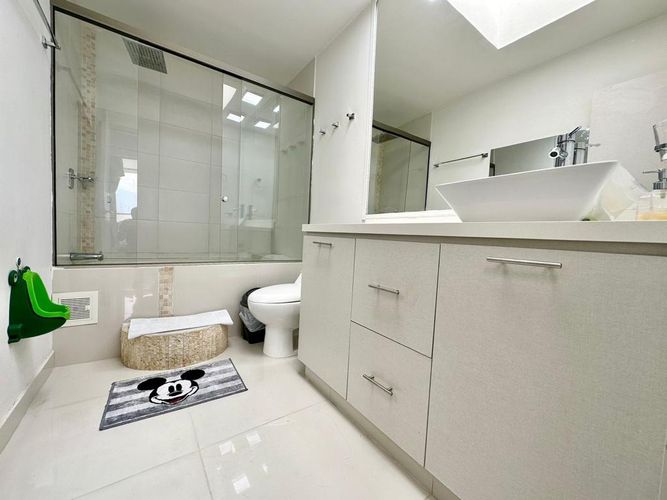 Apartamento de 4 alcobas en venta en La Florida, Medellín, 176 m² · foto 9 de 12