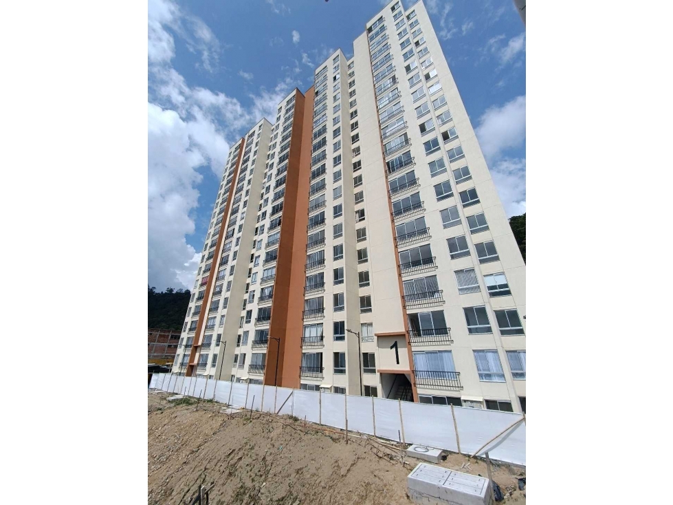 Apartamento en venta en Los Alcazares, Manizales · foto 7 de 24