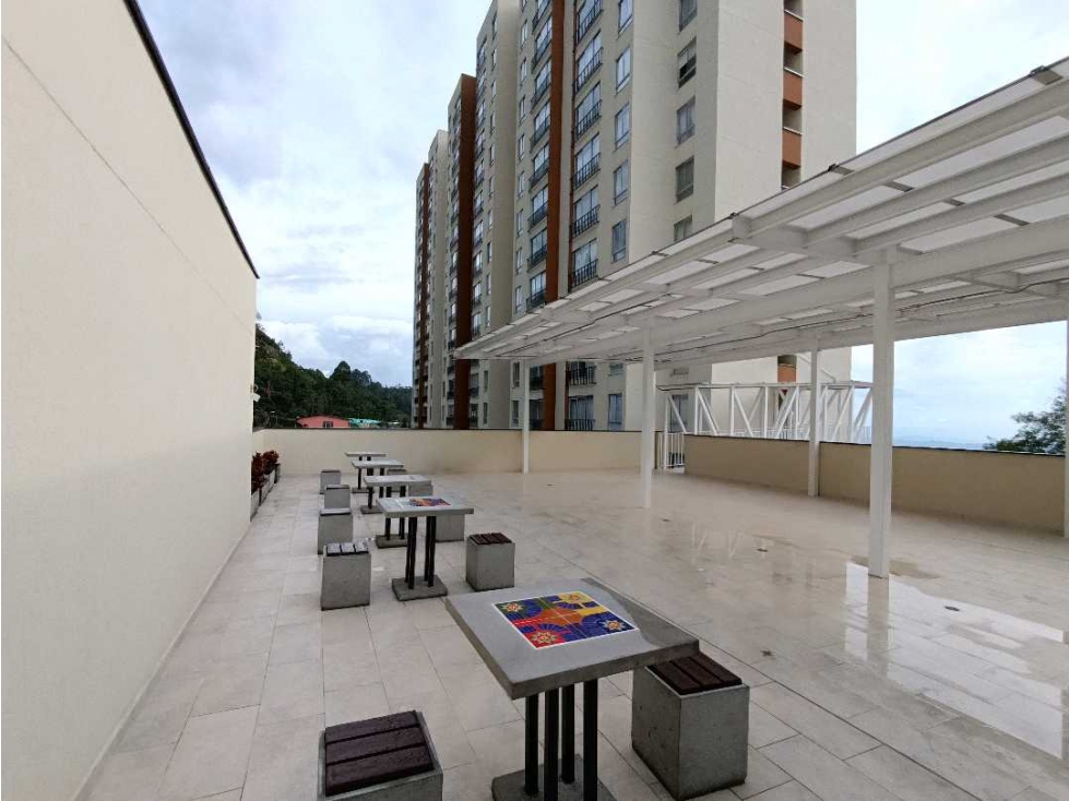 Apartamento en venta en Los Alcazares, Manizales · foto 8 de 24