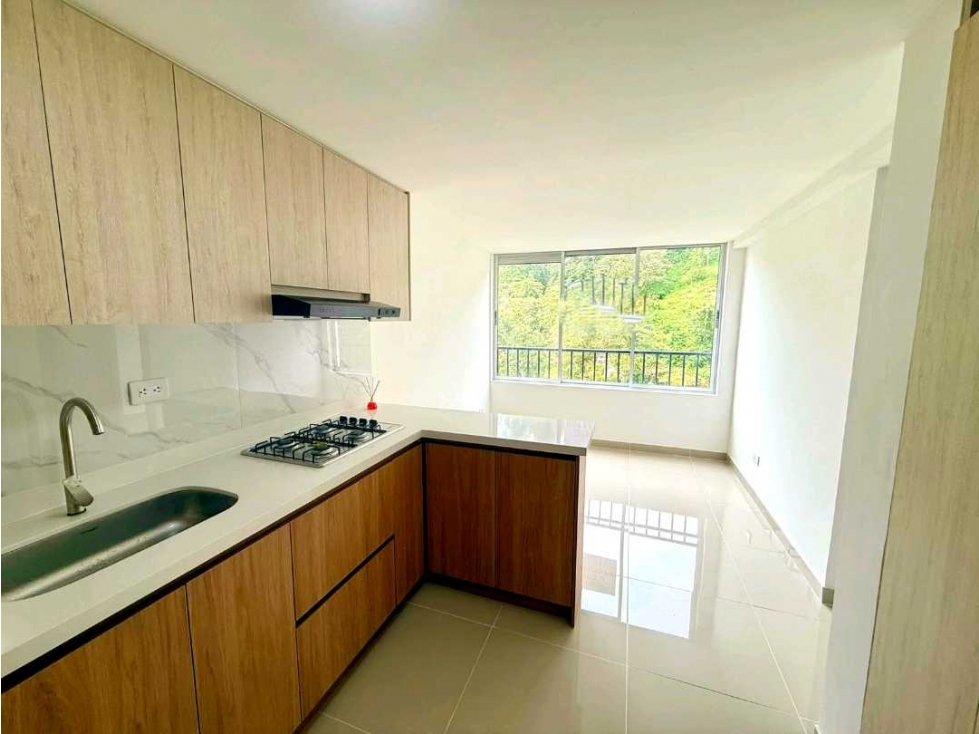 Apartamento en venta en Los Alcazares, Manizales · foto 9 de 24