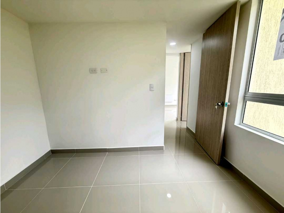 Apartamento en venta en Los Alcazares, Manizales · foto 11 de 24